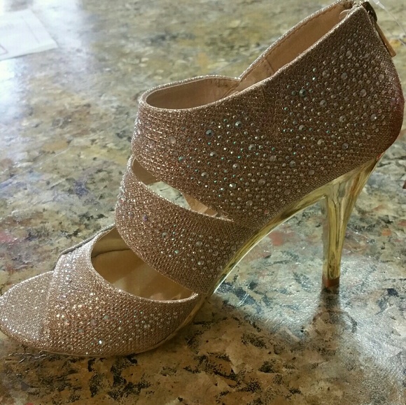 Gold & Silver Heels - Picture 2 of 4